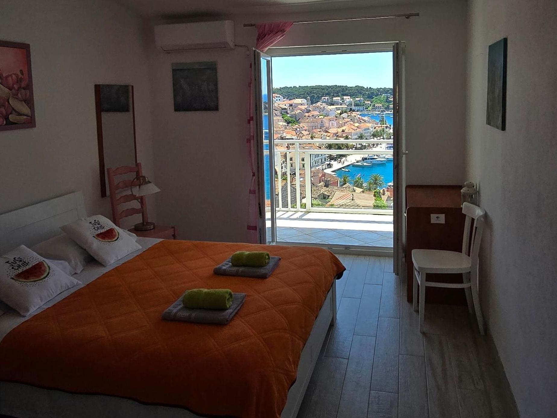 Apartments Bocin Rosso Hvar Town Quarto foto